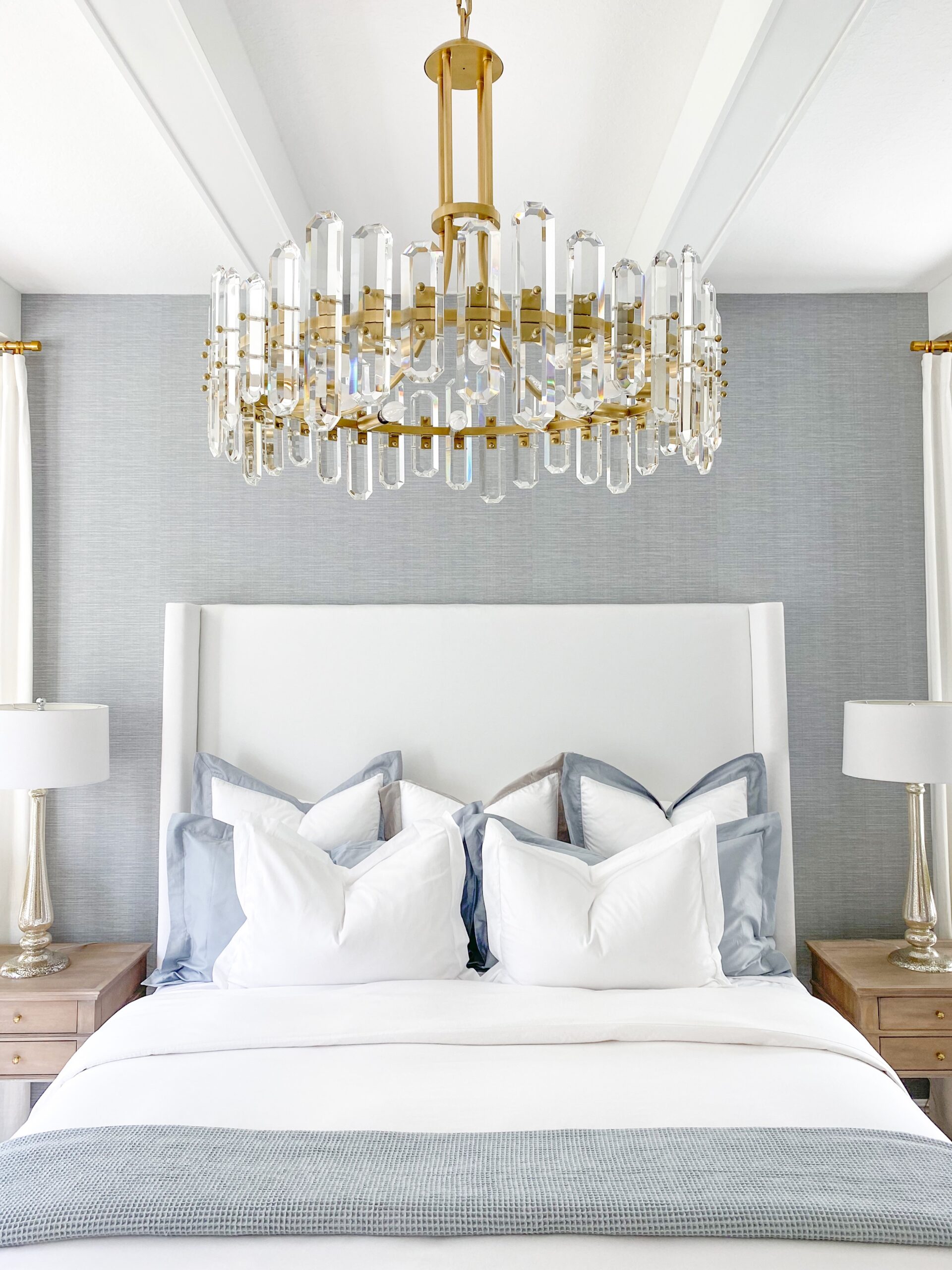 Statement-Bedroom-Chandelier-7